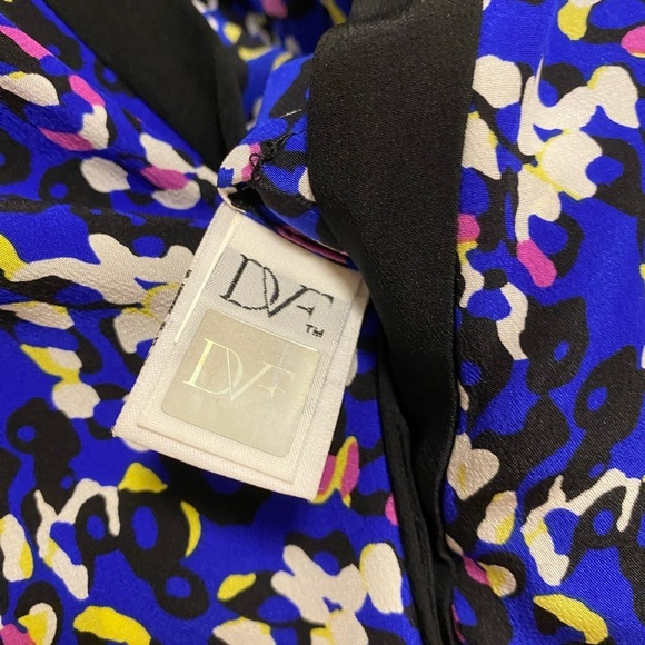 Diane Von Furstenberg Silk Animal Print Multicolor Mini Dress Size 6 - Picture 7 of 12